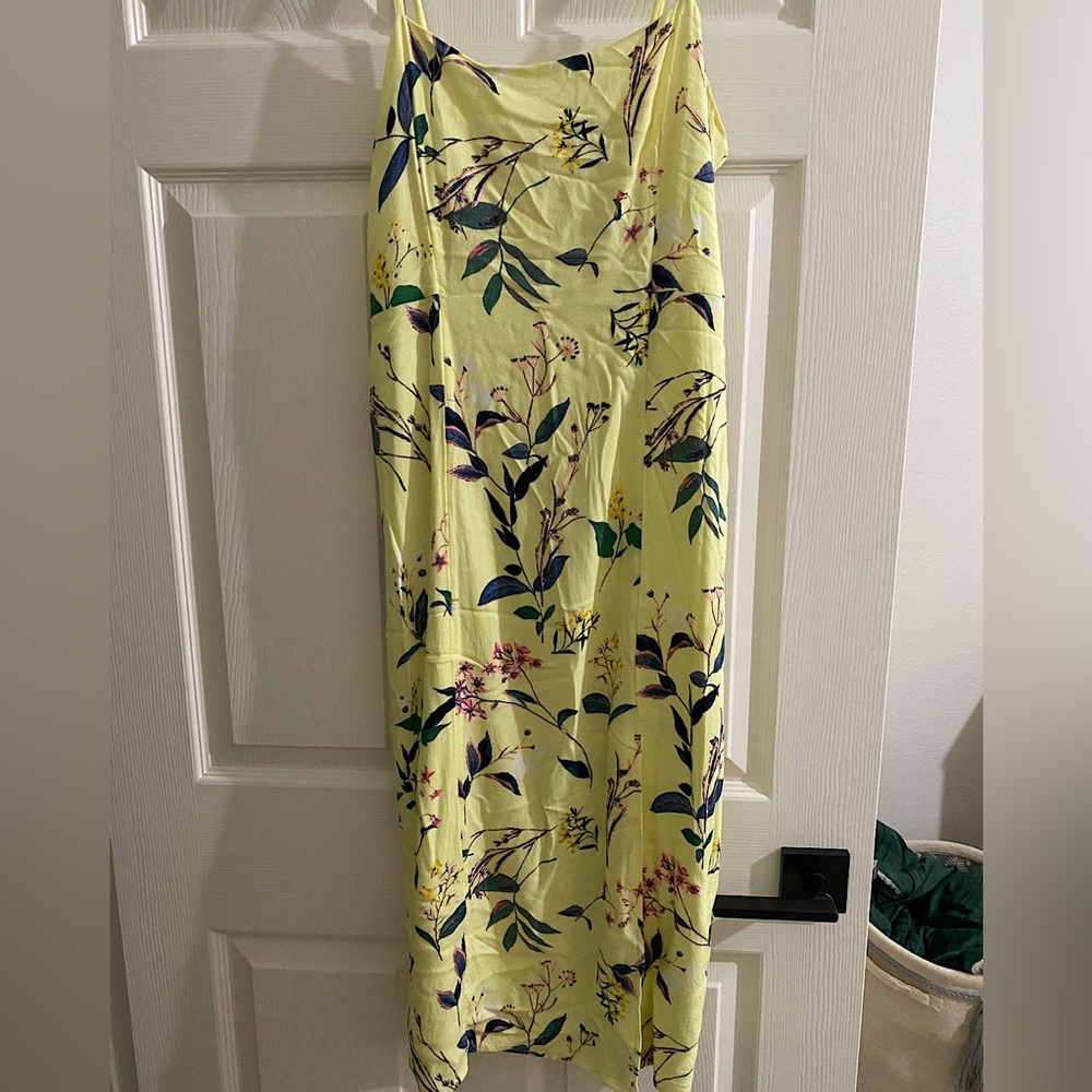 Banana Republic Floral Midi Dress (Size 6)